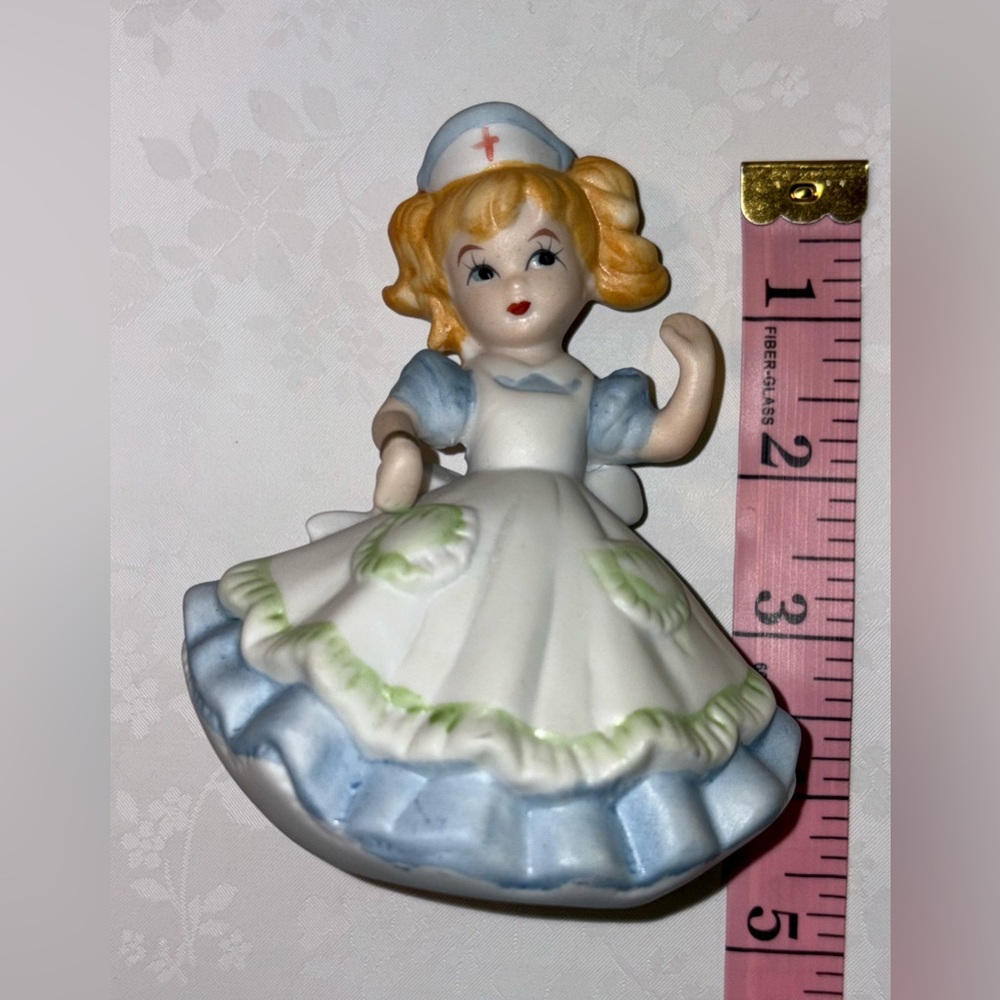 EUC Nurse Figurine: Enesco, Vintage 1979, Old-Time Red Cross RN, Ceramic - Picture 3 of 6